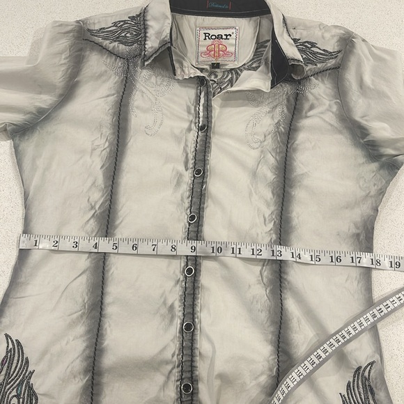 ROAR Embroidered Gray Long Sleeve Women’s Shirt - Size L - - Picture 13 of 15